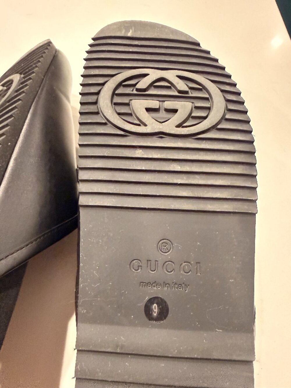 Authentic Black Leather Gucci Slides - Picture 2 of 7